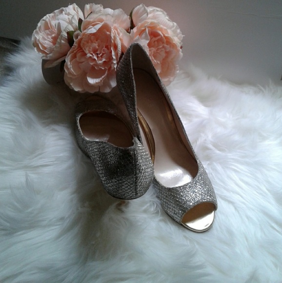 Nine West Peep Toe Pump - Picture 3 of 6